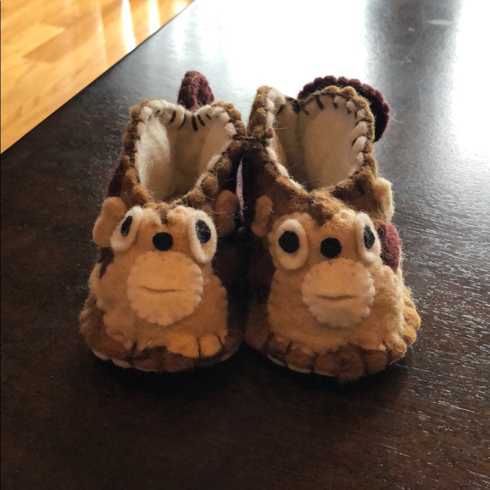 Baby wool booties-NWOT